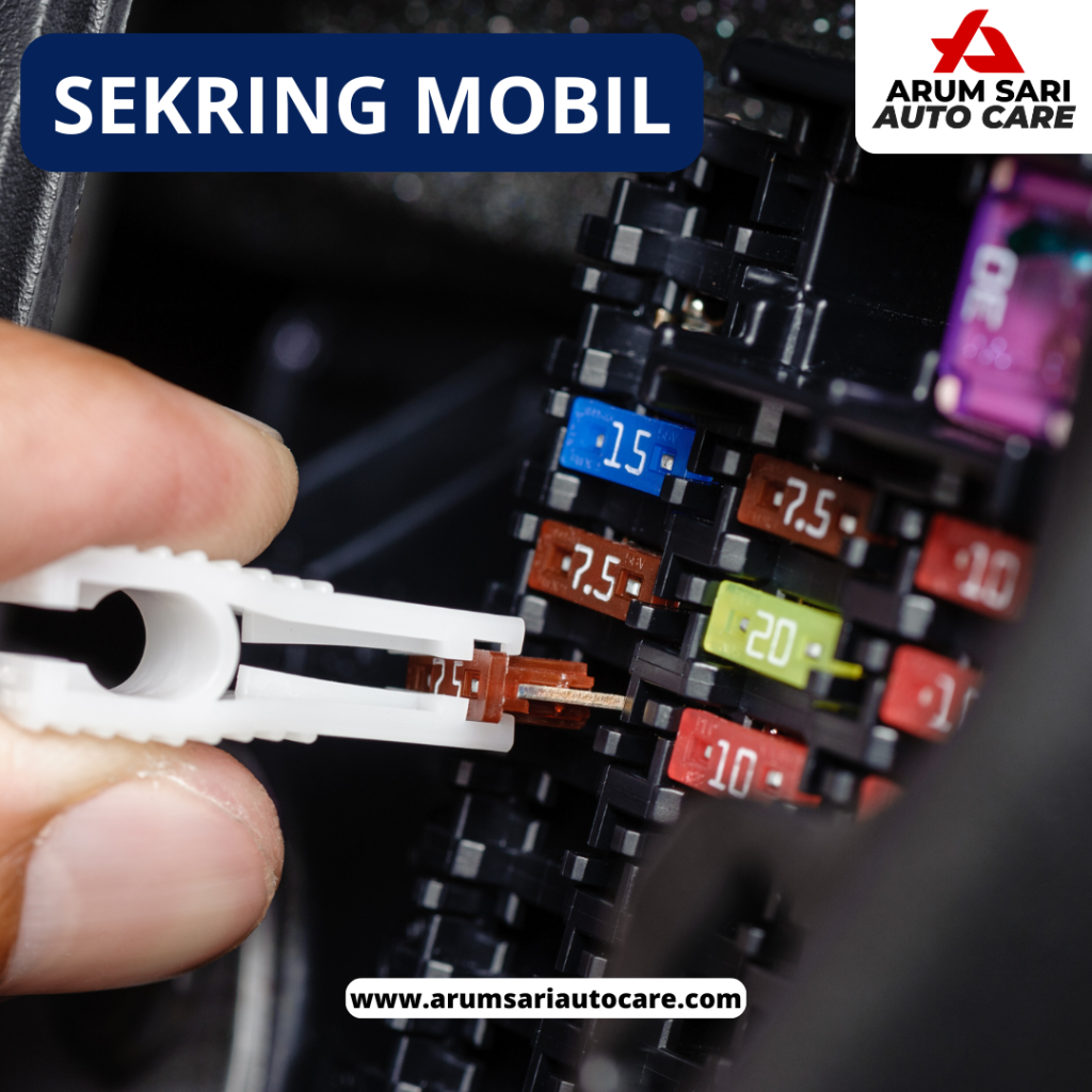 Saat Mobil Mogok